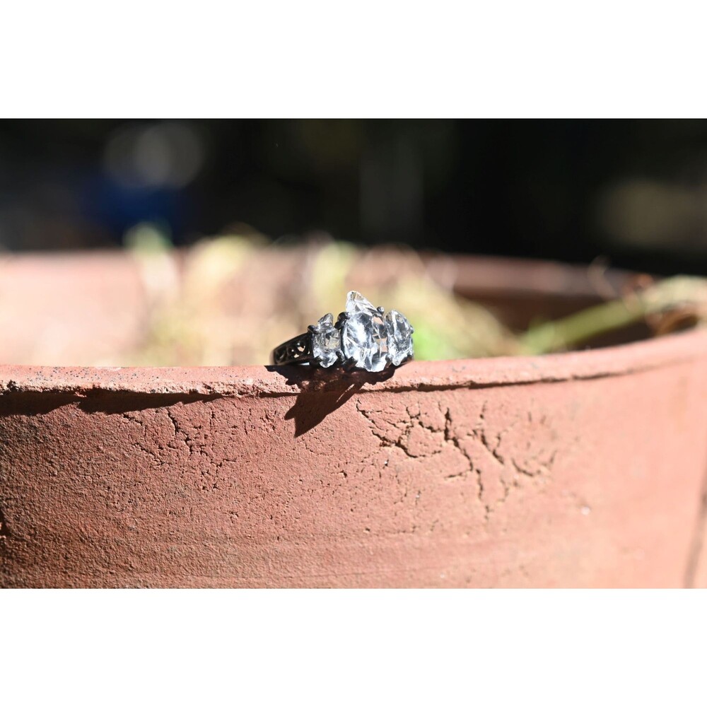Alternative engagement ring, unique diamond ring, simple engagement ring, raw, b - Picture 3 of 4